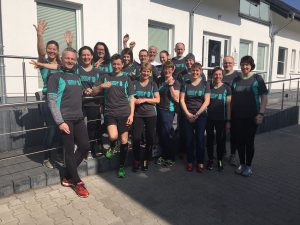 zum Bild: Das Team remmersFIT beim Weser-Werre-Lauf 2017. Foto: Christian Behrens.