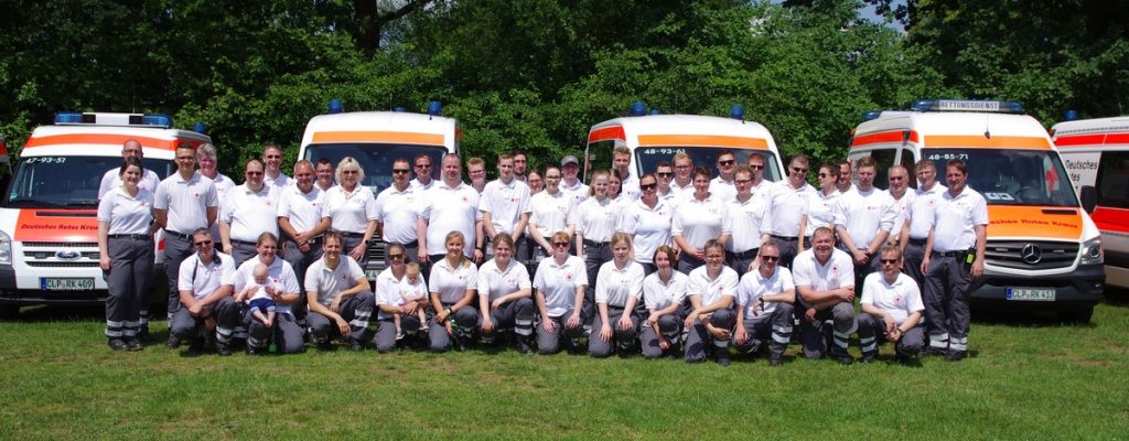 zum Bild: Das diesjährige DRK-Einsatzteam beim Remmers-Hasetal-Marathon des VfL Löningen. Foto: Paul Mastall.