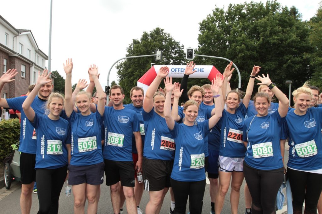 zum Bild: Beim neuen KAAPKE-Firmenlauf (10 km) stehen Teamgeist, Kollegialität, Kommunikation, Fairness und Gesundheit im Vordergrund. Die Veranstaltung findet am Samstag, dem 25.06.2022, statt. Foto: Remmers-Hasetal-Marathon / Ortwin Roye.