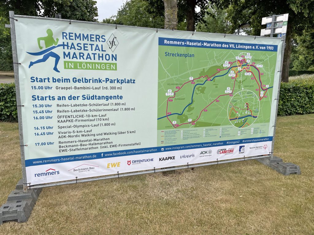 zum Bild:Bauzaunplane im Startbereich.