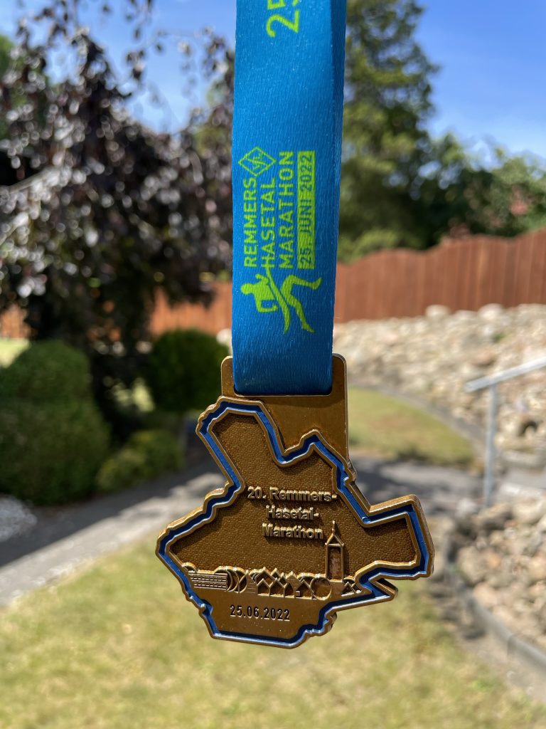 zum Bild:Die Finisher-Medaille beim Remmers-Hasetal-Marathon des VfL Löningen 2022.
