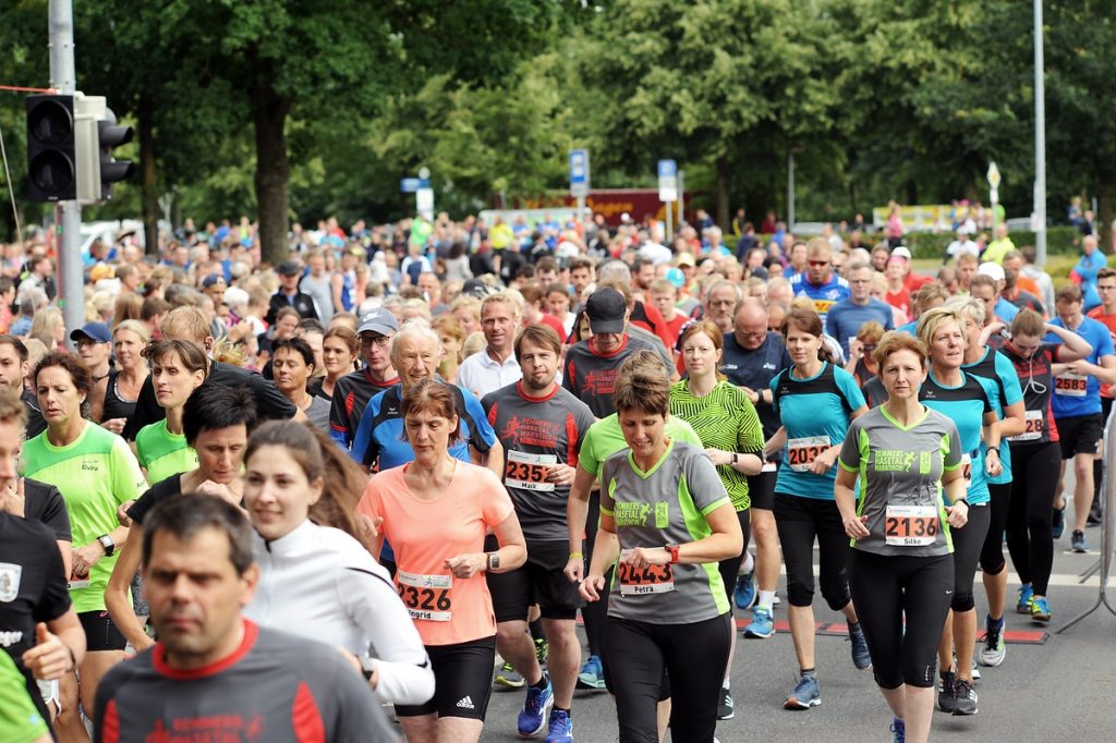 zum Bild:Am Samstag, dem 25.06.2022, findet die 20. Auflage des Remmers-Hasetal-Marathons beim VfL Löningen statt. Foto: Archiv Heinz Benken.
